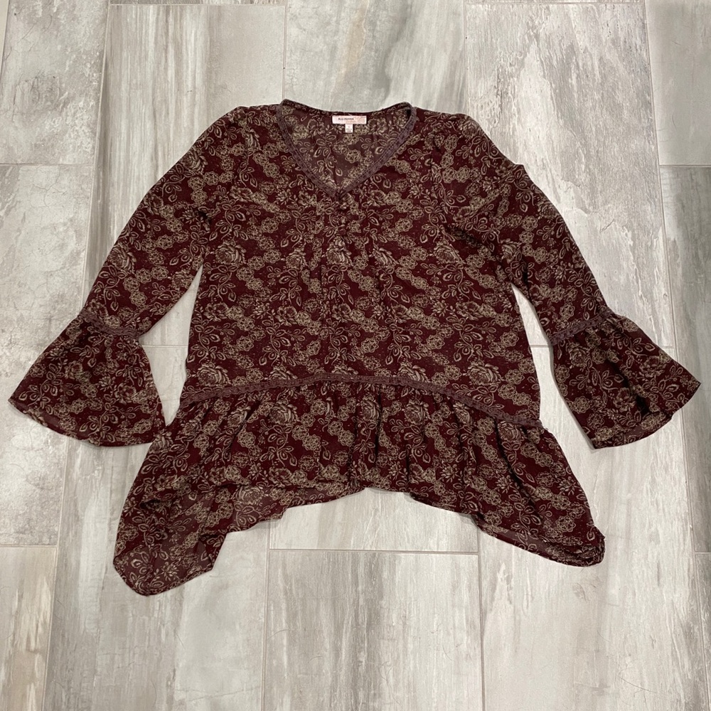 Super Cute Blu•Pepper top!!